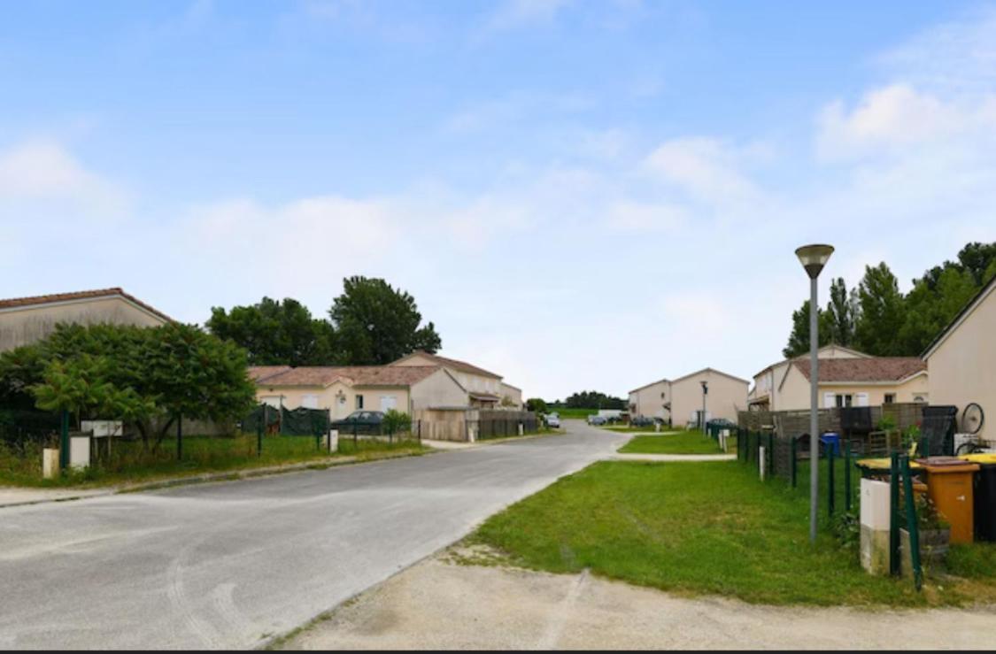 Chambre Zen Saint-Medard-de-Guizieres Εξωτερικό φωτογραφία